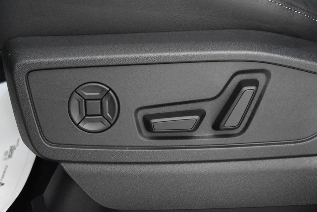 Thumbnail: 2025 Audi Q5 - 26