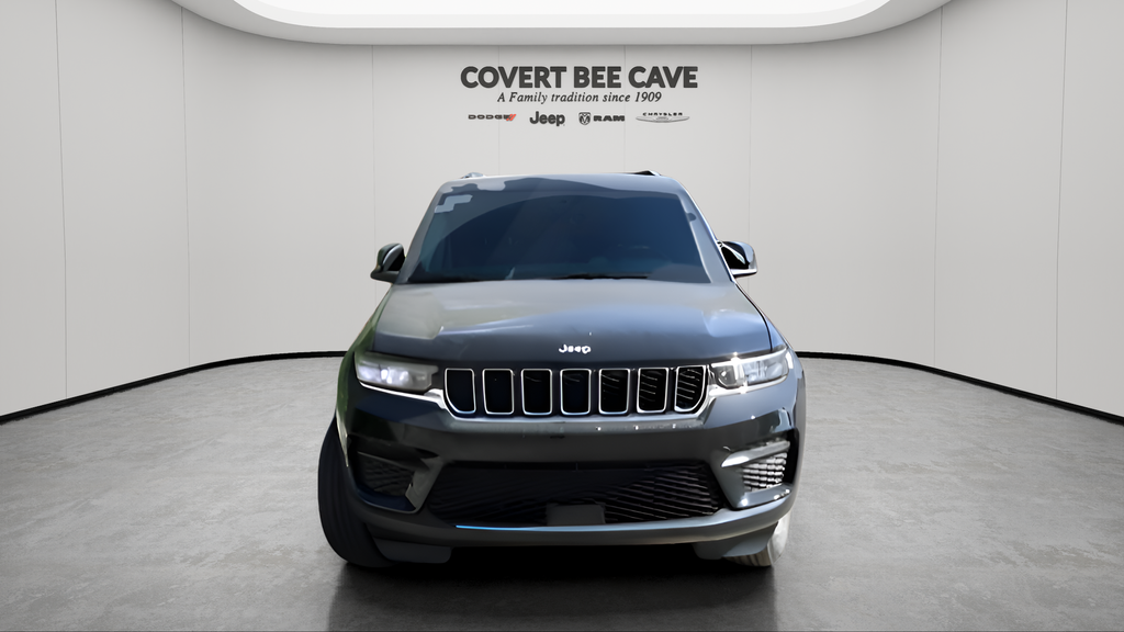 New Car 2025 Jeep Grand Cherokee  Laredo X For Sale In Austin, Texas