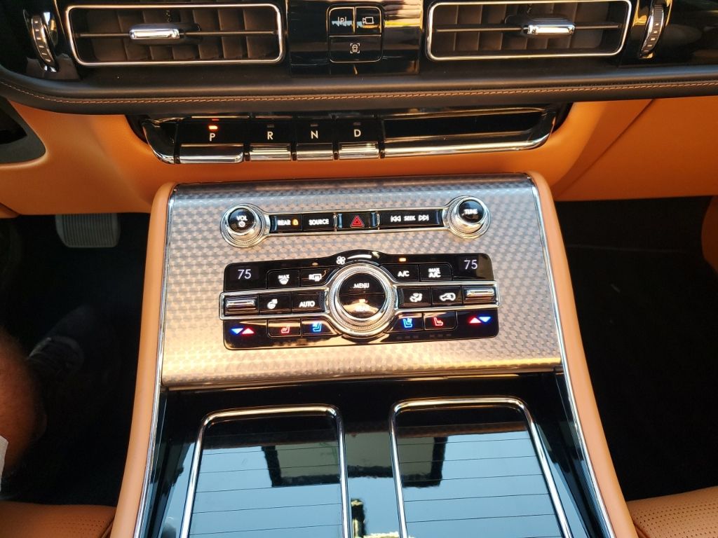 Used Car 2020 Lincoln Aviator  Black Label For Sale Under $35,000 In Austin, Texas