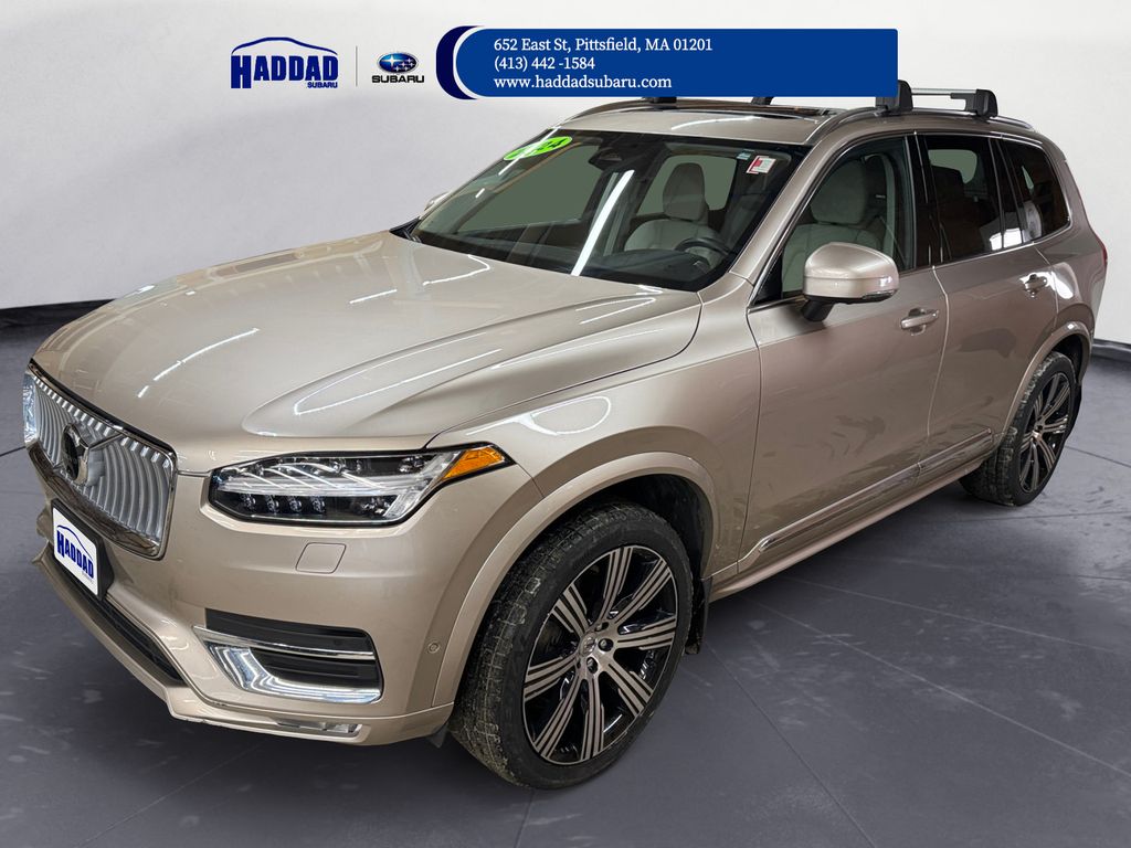 2024 Volvo XC90 B6 Plus Bright Theme photo