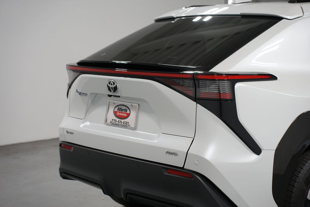 Thumbnail: 2024 Toyota bZ4X - 9