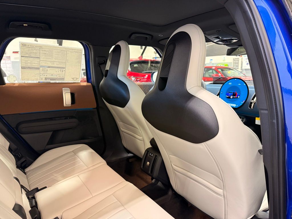 Thumbnail: 2025 MINI Cooper Countryman - 25