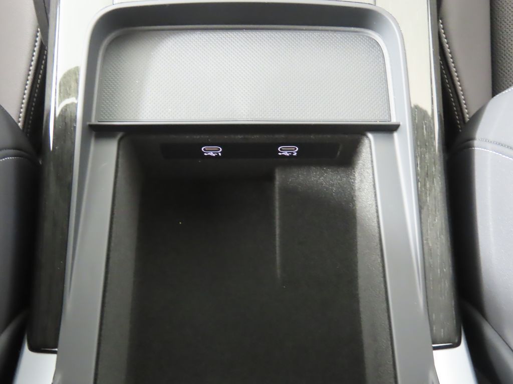 Thumbnail: 2025 Audi Q7 - 22