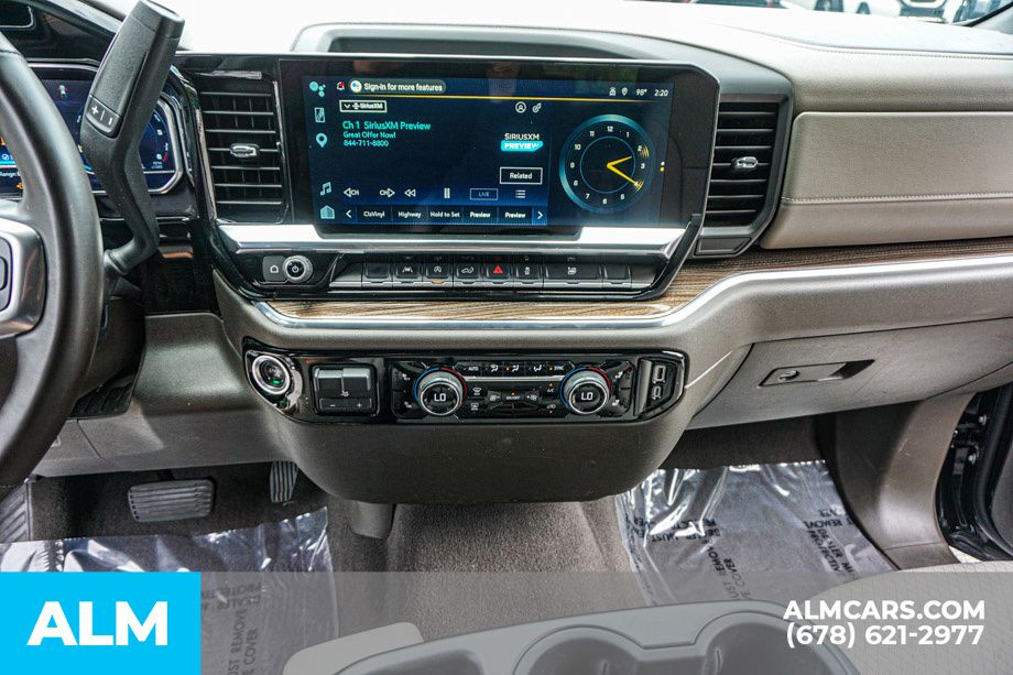 Used 2025 Black Chevrolet LT image 40