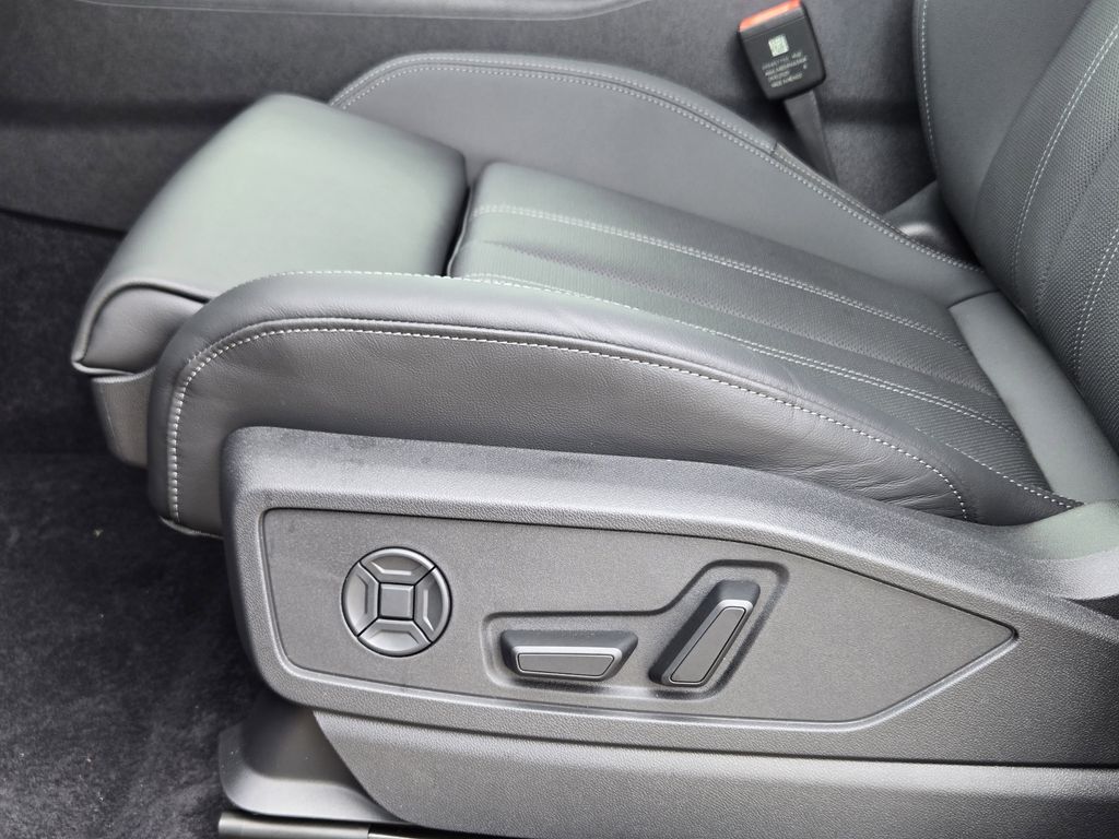 new 2025 Audi Q5 car, priced at $59,850