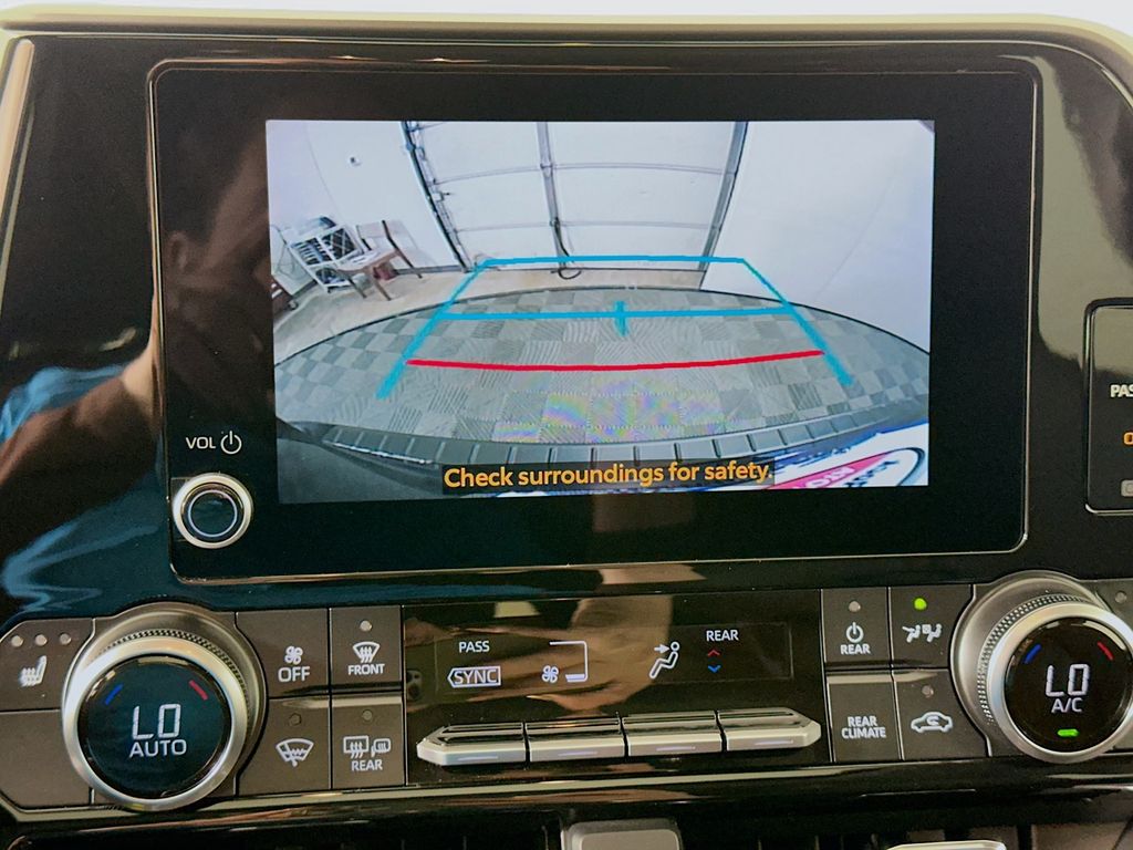 2025 Toyota Highlander XLE 14