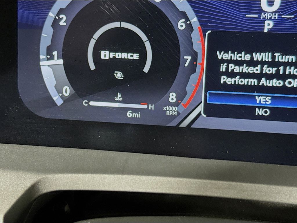 2025 Toyota Tacoma TRD PreRunner - Photo 8