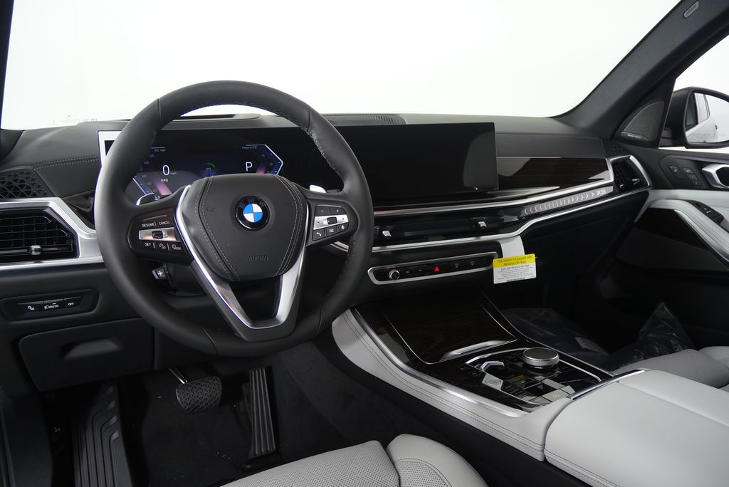 Thumbnail: 2026 BMW X5 - 18