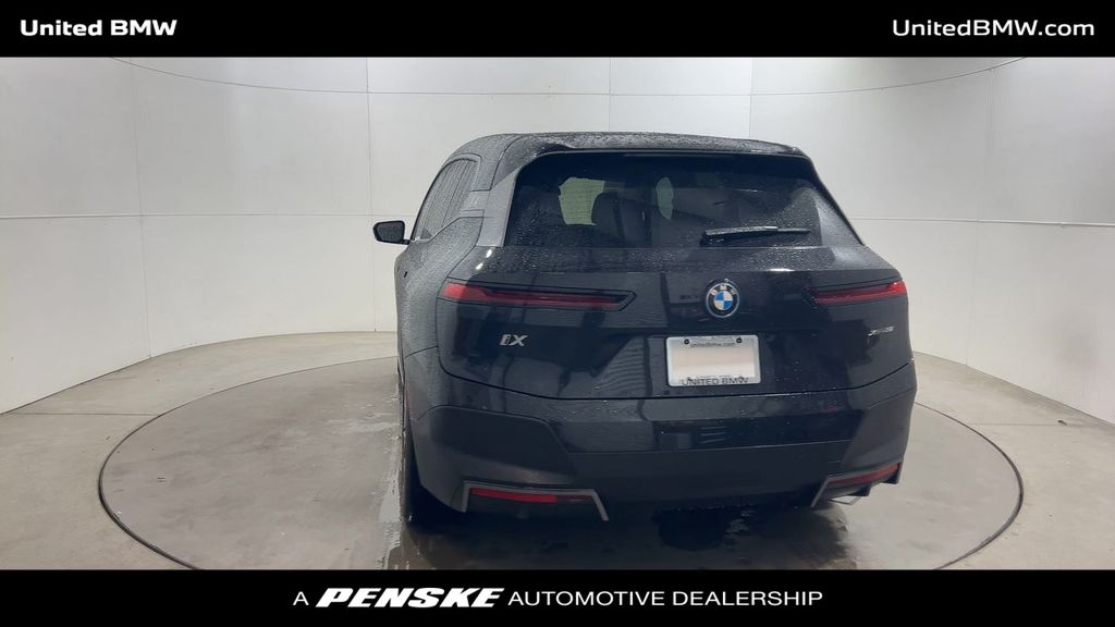 2022 BMW iX xDrive50 7