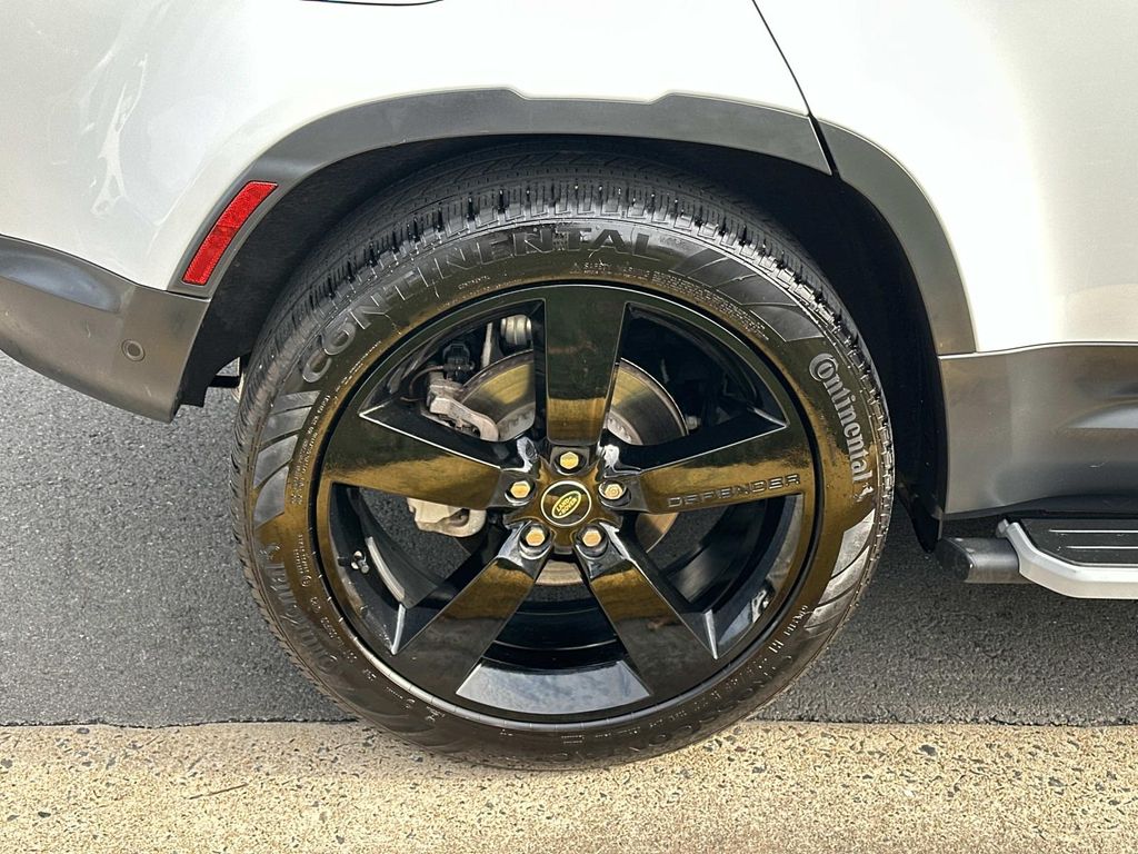 Thumbnail: 2024 Land Rover Defender - 16