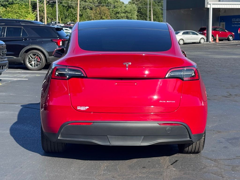 TeslaModel Y16