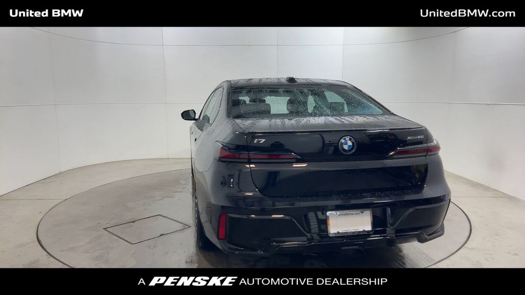 2025 BMW i7 xDrive60 7