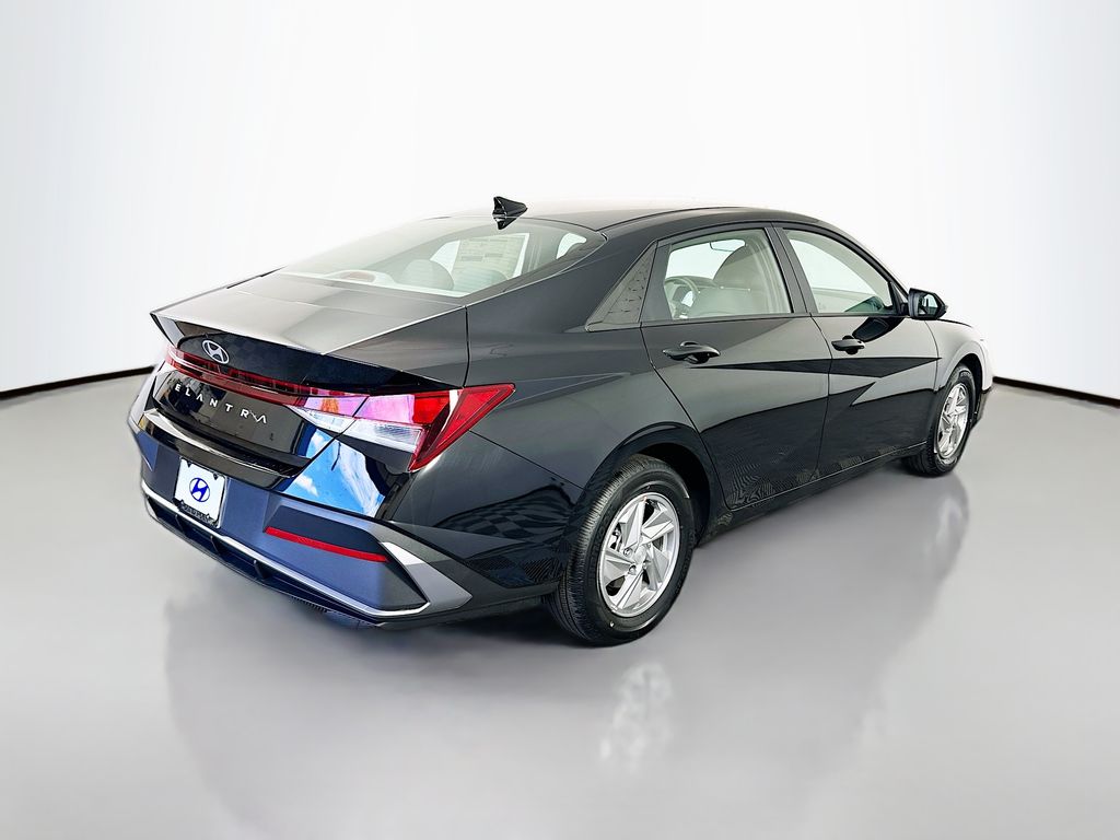 Thumbnail: 2026 Hyundai Elantra - 5