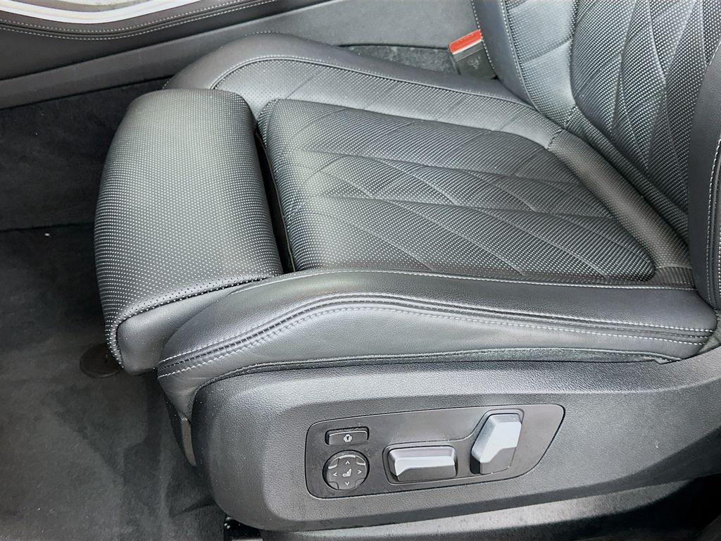 Thumbnail: 2023 BMW X5 - 20