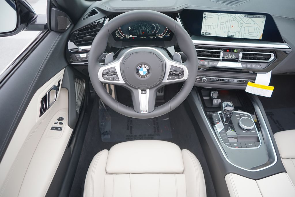 2025 BMW Z4 sDrive30i 17