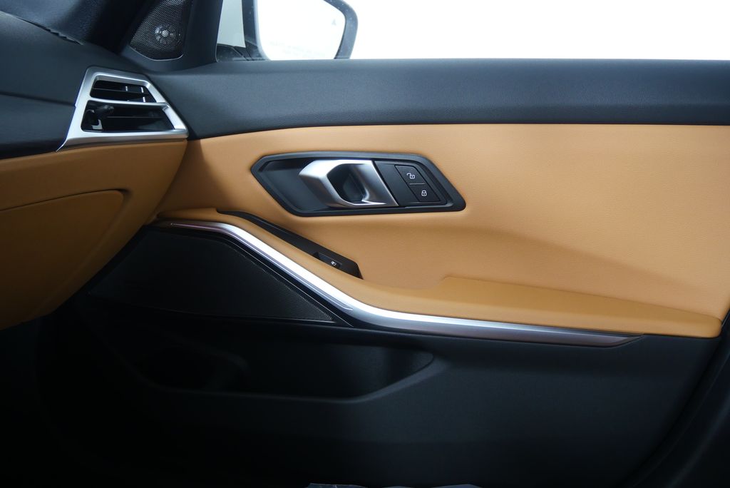 Thumbnail: 2026 BMW 3 Series - 25