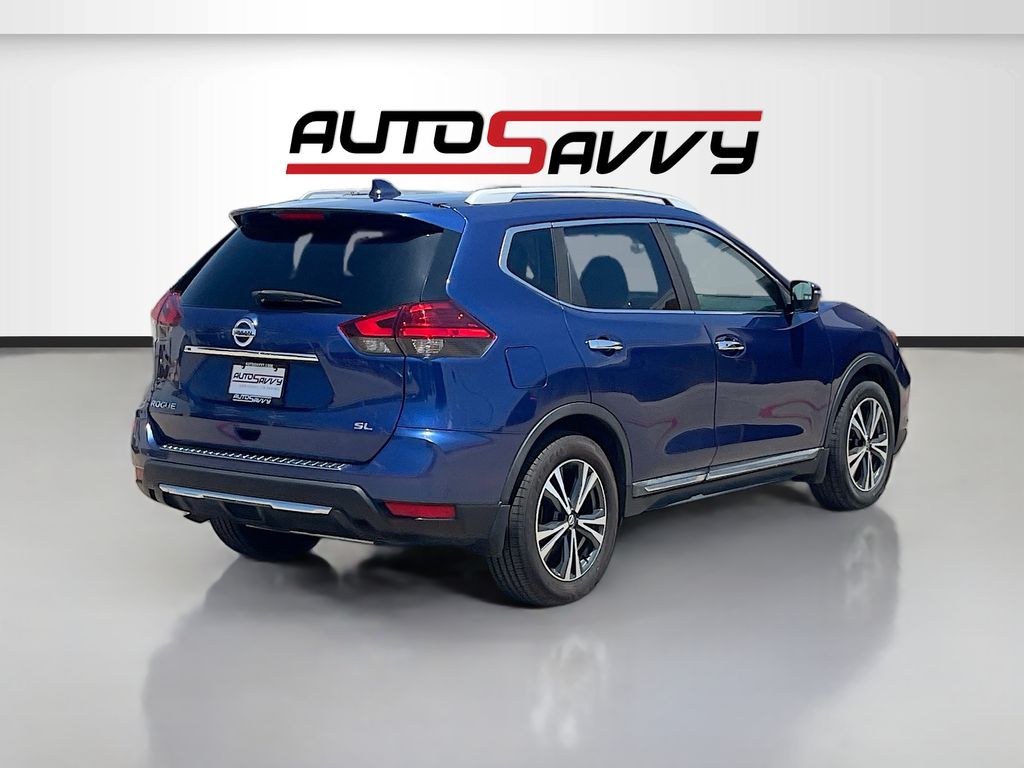 Used 2017 Blue Nissan SL image 7