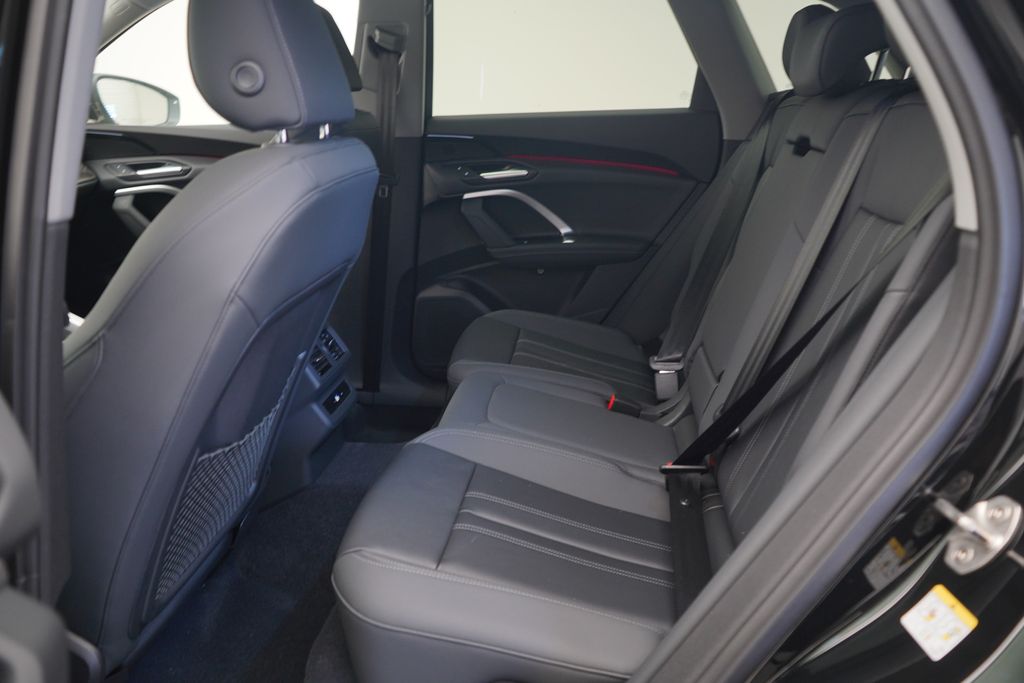 Thumbnail: 2025 Audi Q5 - 7