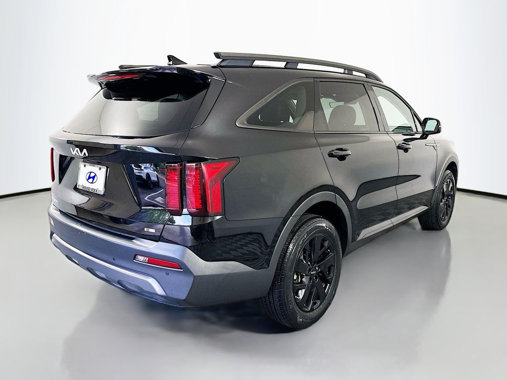 Thumbnail: 2023 Kia Sorento - 5