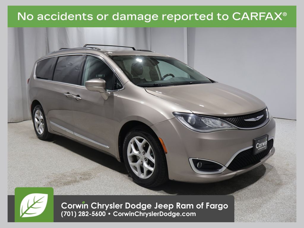 2017 Chrysler Pacifica Touring L Plus FWD