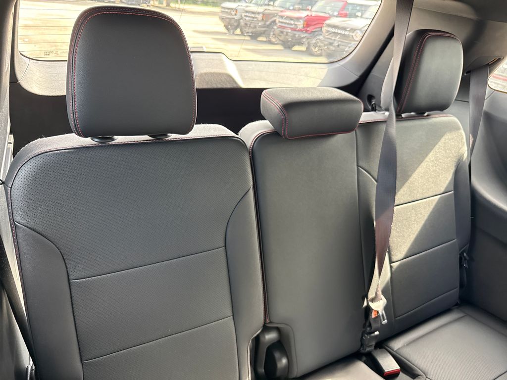 Certified Used 2024 Red Chevrolet Z71 image 28