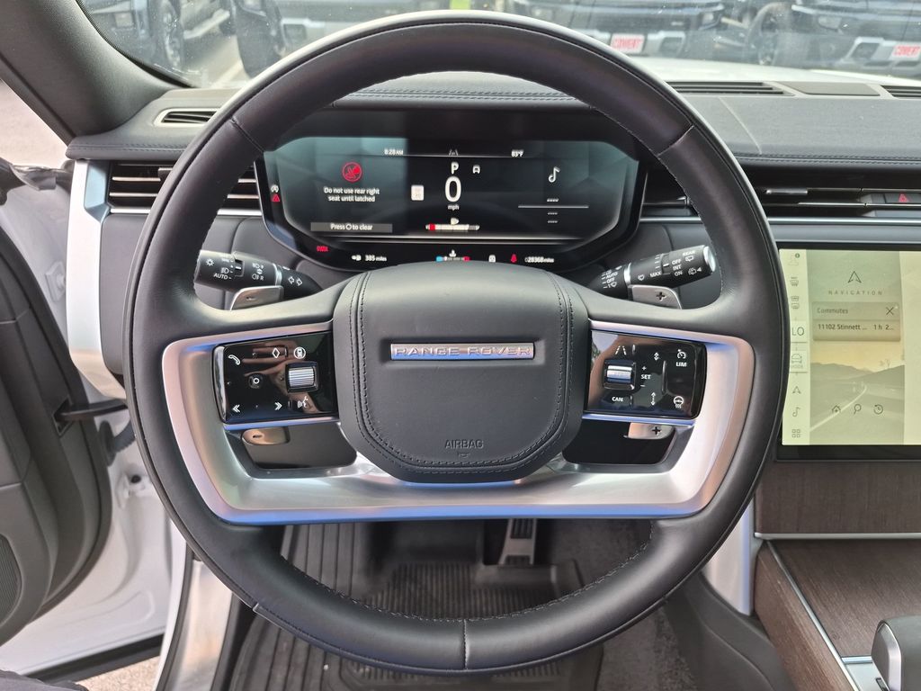 Used 2024 White Land Rover SE image 19