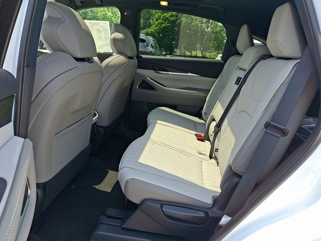 2027 INFINITI QX65 — photo 6