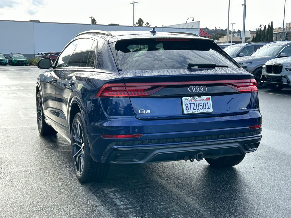 Thumbnail: 2020 Audi Q8 - 3