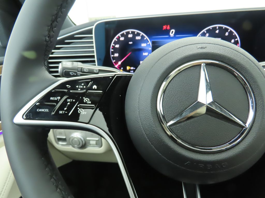 Thumbnail: 2026 Mercedes-Benz GLE - 12