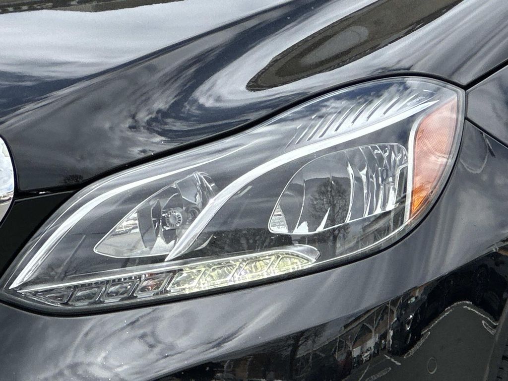 Thumbnail: 2016 Mercedes-Benz E-Class - 3