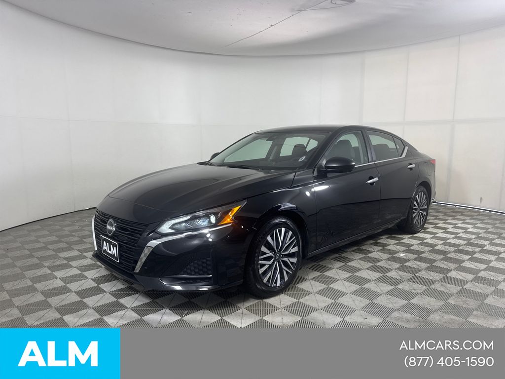 Super Black Clearcoat 2025 Nissan Altima Sedan Front-Wheel Drive Continuously Variable Transmission