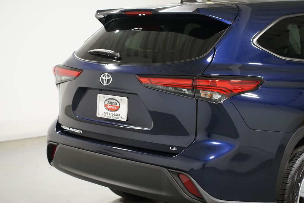 Thumbnail: 2023 Toyota Highlander - 9