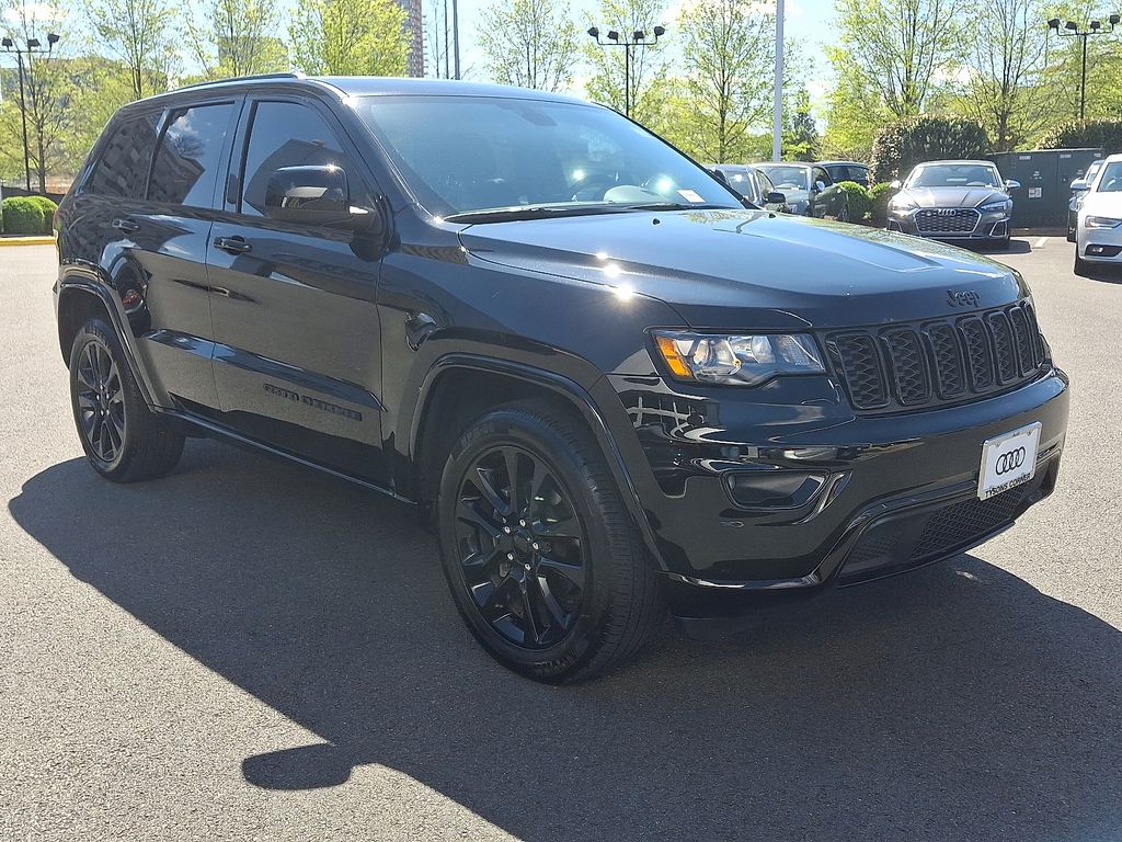 Thumbnail: 2020 Jeep Grand Cherokee - 3