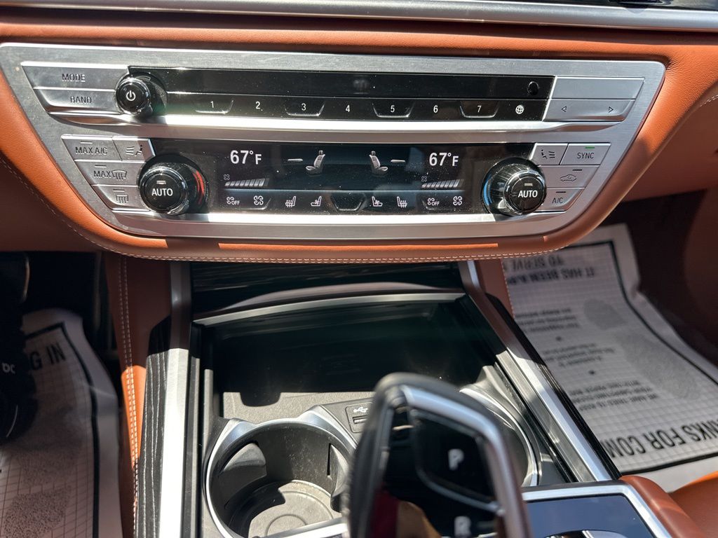 2022 Frozen Bluestone Metallic BMW 7 Series M760i AWD Sedan