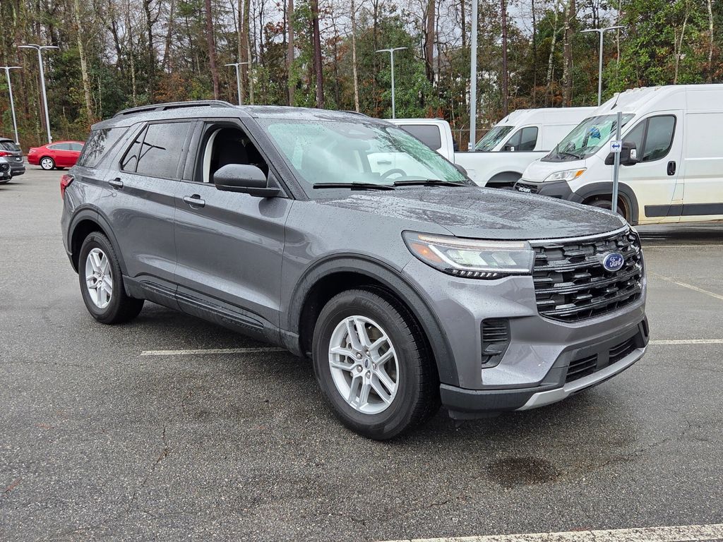2025 Ford Explorer Active RWD