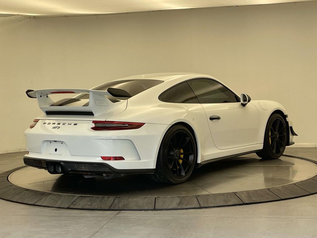2018 Porsche 911 GT3 - 6