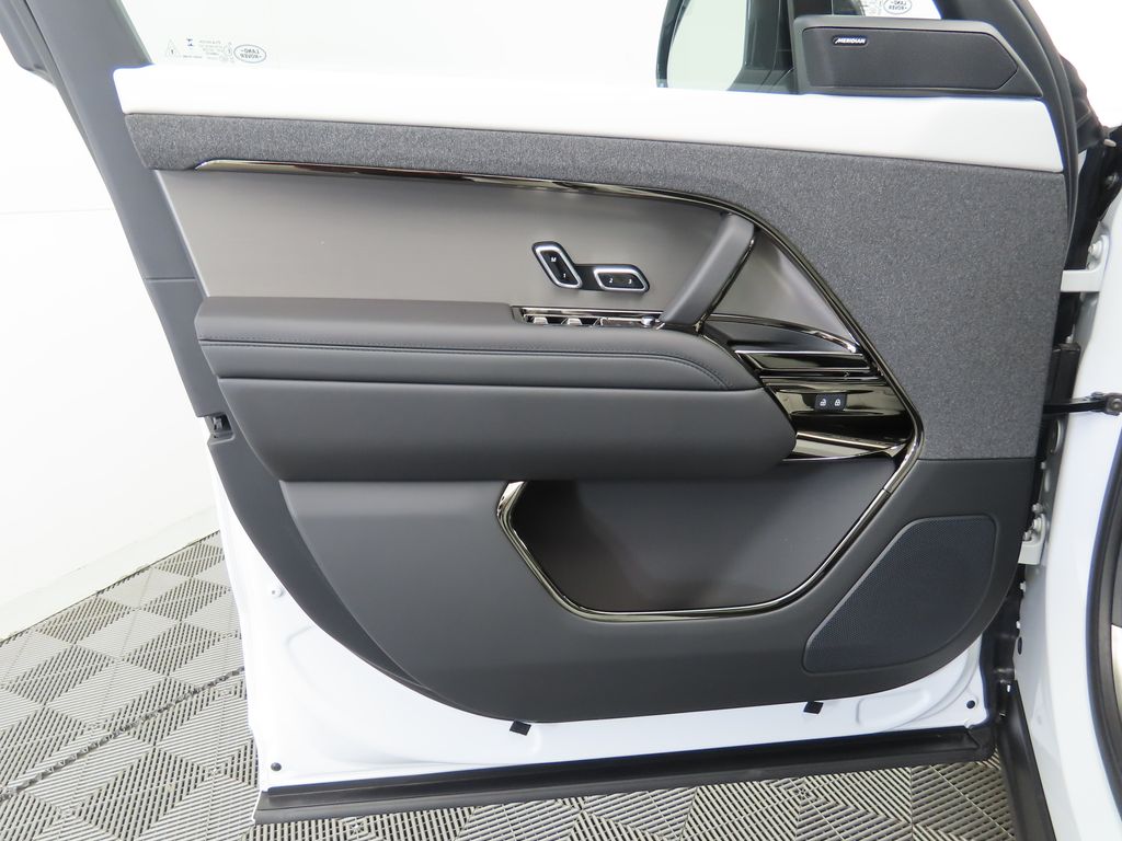 Thumbnail: 2025 Land Rover Range Rover Sport - 26