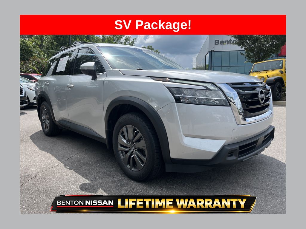 Brilliant Silver Metallic 2022 Nissan Pathfinder SUV / Crossover Front-Wheel Drive 9-Speed Automatic