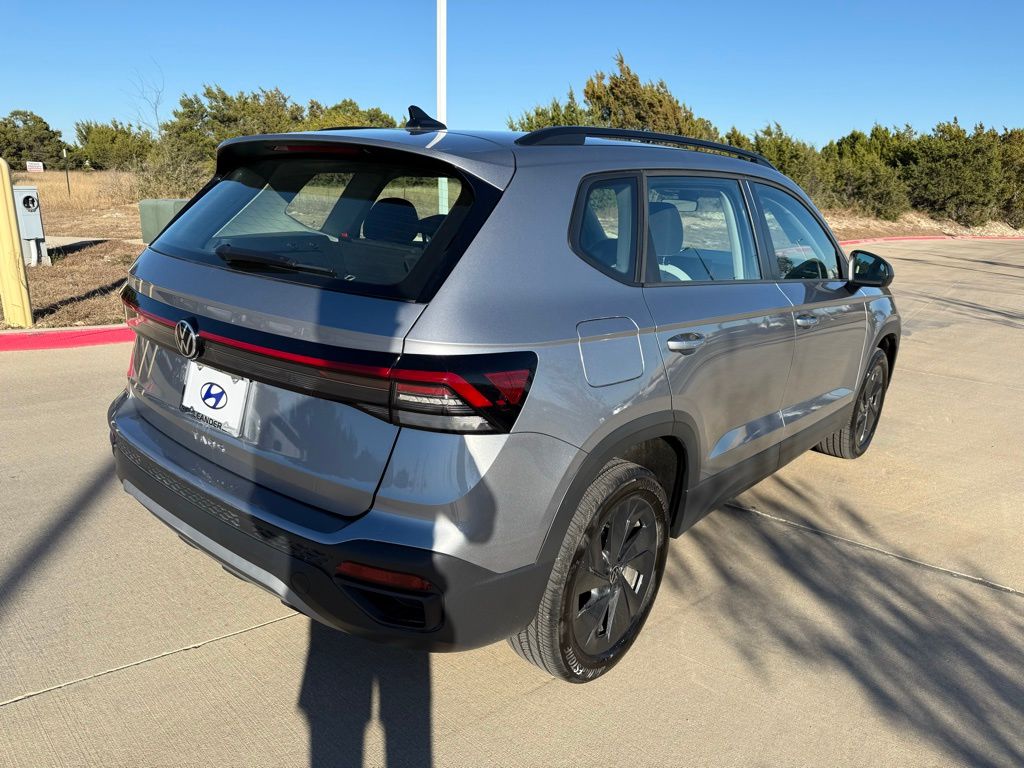 Thumbnail: 2025 Volkswagen Taos - 5