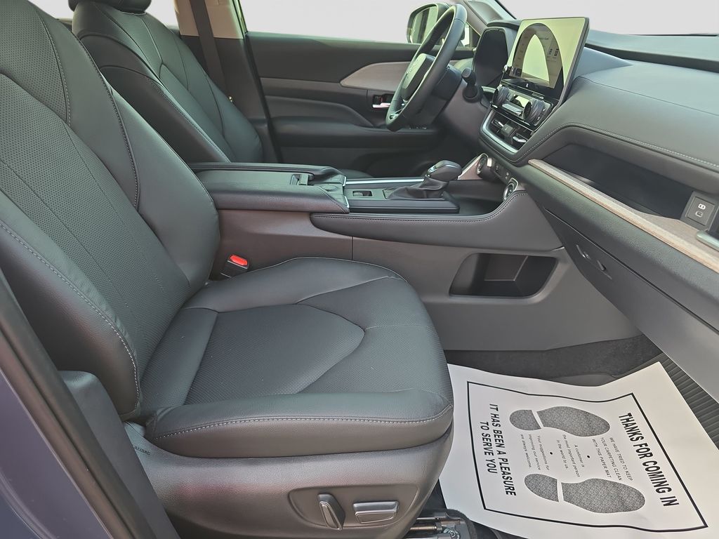 Used 2025 Toyota Grand Highlander SUV