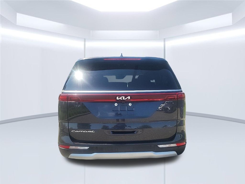 2022 Black Kia Carnival LX FWD Van