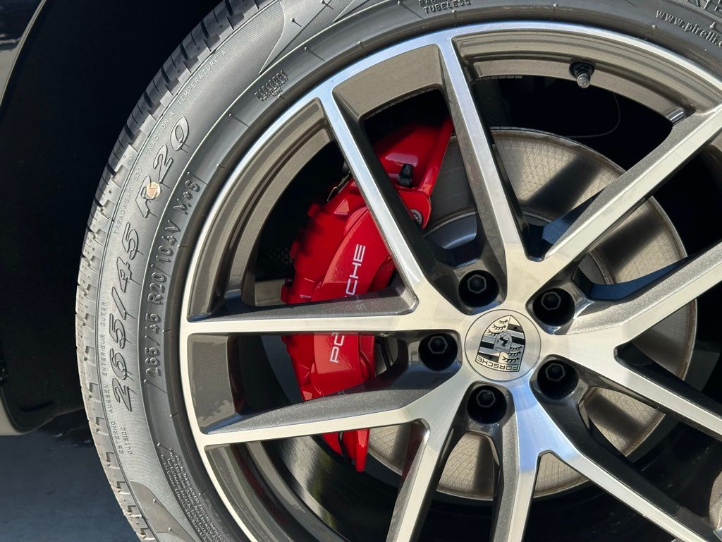 Thumbnail: 2026 Porsche Macan - 16