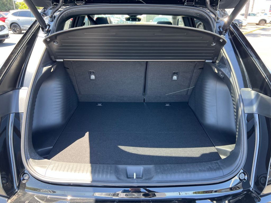 Thumbnail: 2025 Acura ADX - 22