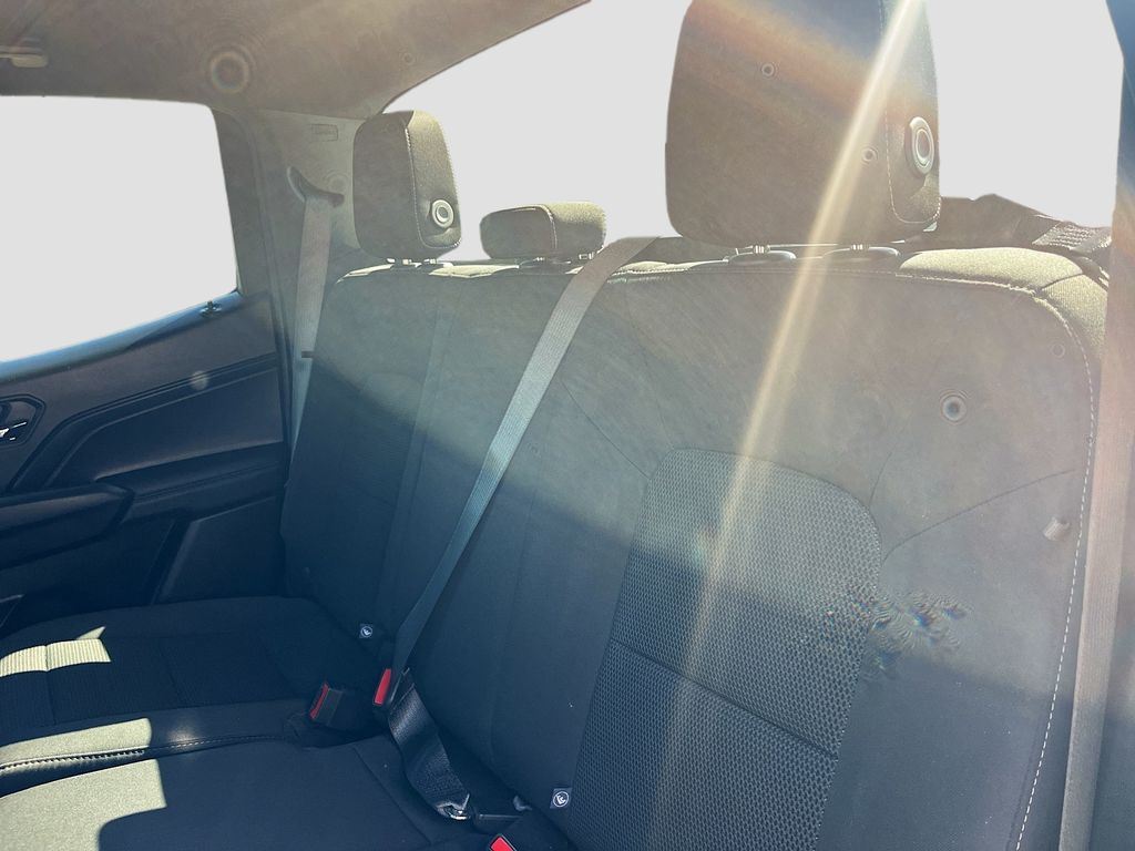 Used 2024 White GMC Elevation image 24