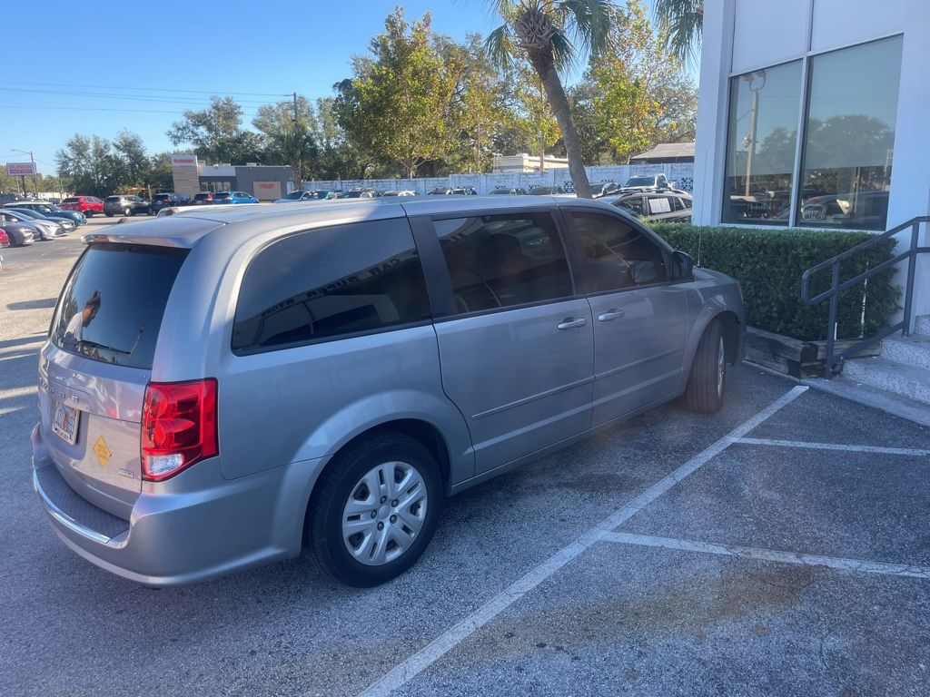 2015 Dodge Grand Caravan SE 2