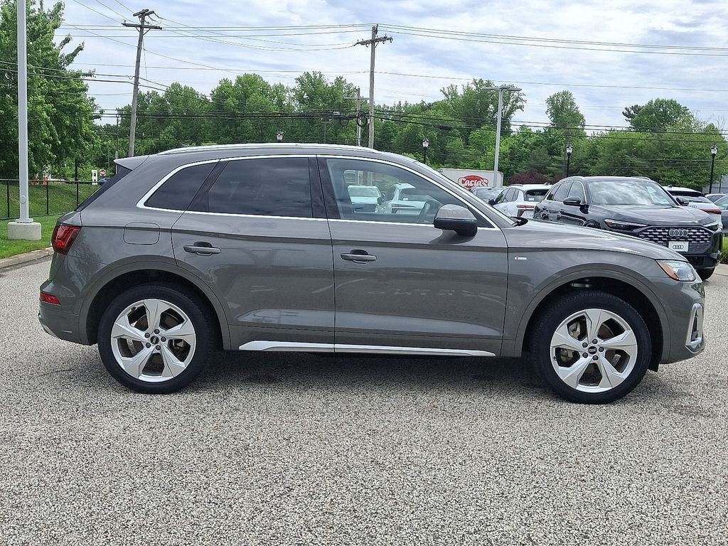 Thumbnail: 2023 Audi Q5 - 7