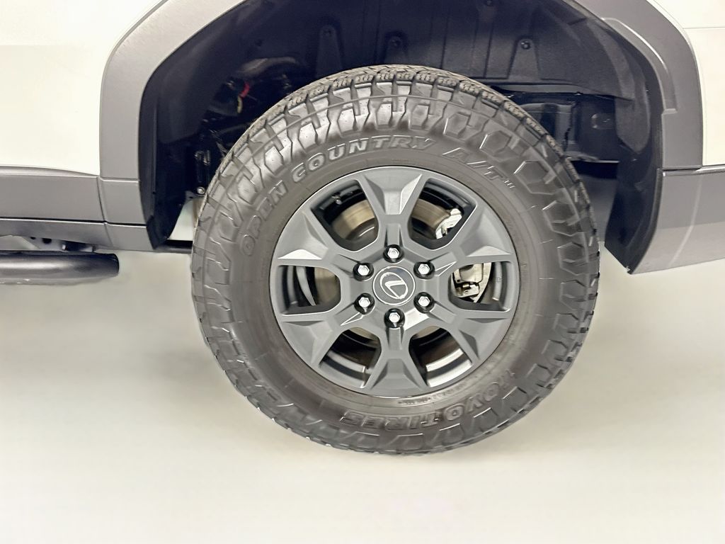 Thumbnail: 2024 Lexus GX - 31