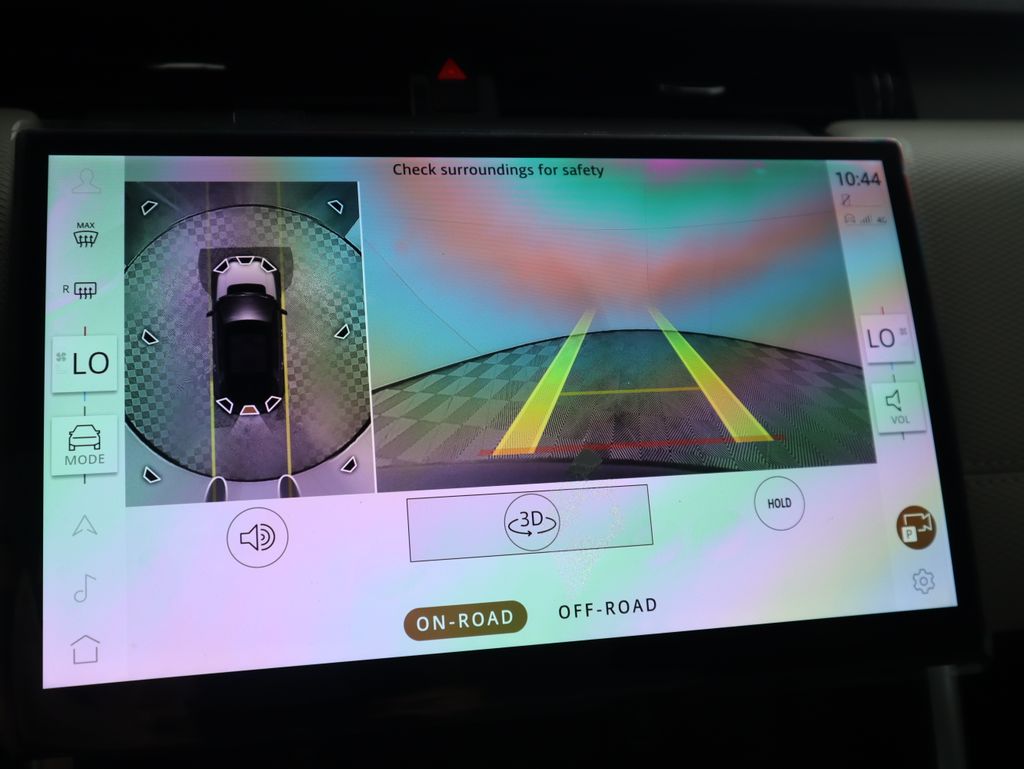 Thumbnail: 2025 Land Rover Discovery Sport - 16