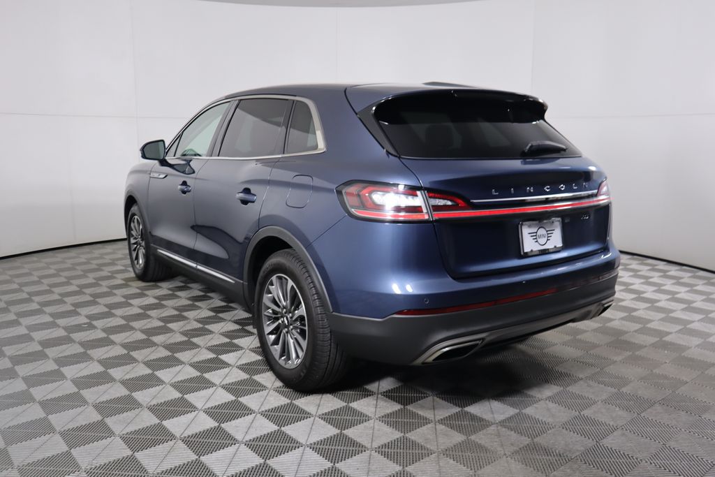 2019 Lincoln Nautilus Select 7
