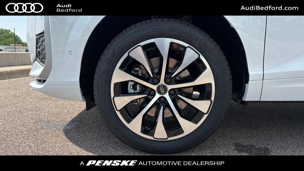 Thumbnail: 2026 Audi Q3 - 8